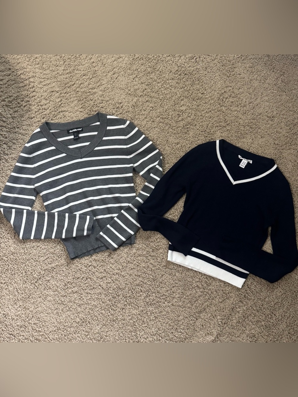 2 Sweaters - V‑Neck Sweater Duo